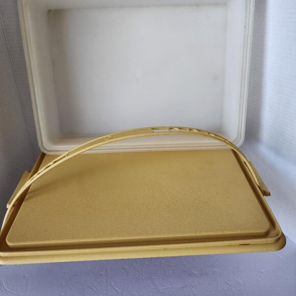 Vintage Tupperware 9" x 13" Cake Carrier w/ Base Lid Carry Handle 622-2 - Picture 6 of 6